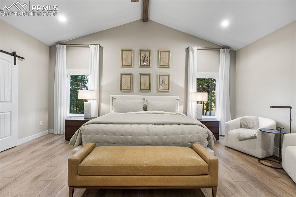 Image 3 of 50: Bedroom