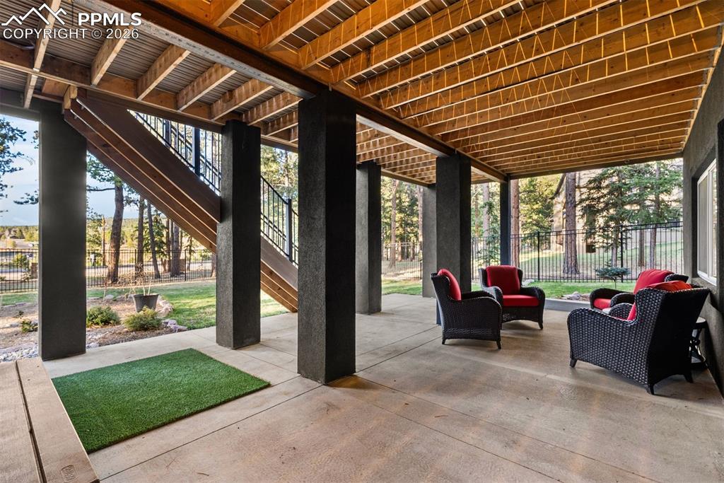 Image 47 of 50: Patio