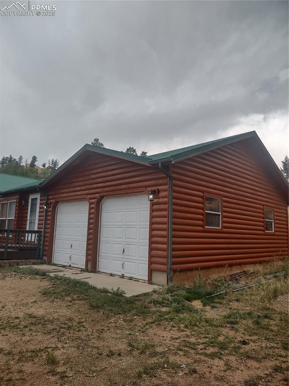 Image 8 of 44: Garage