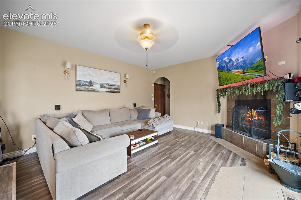 Image 12 of 36: Living Room