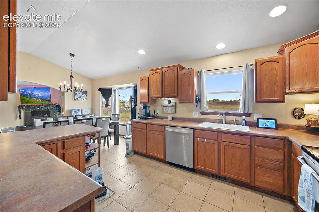 Image 8 of 36: Kitchen