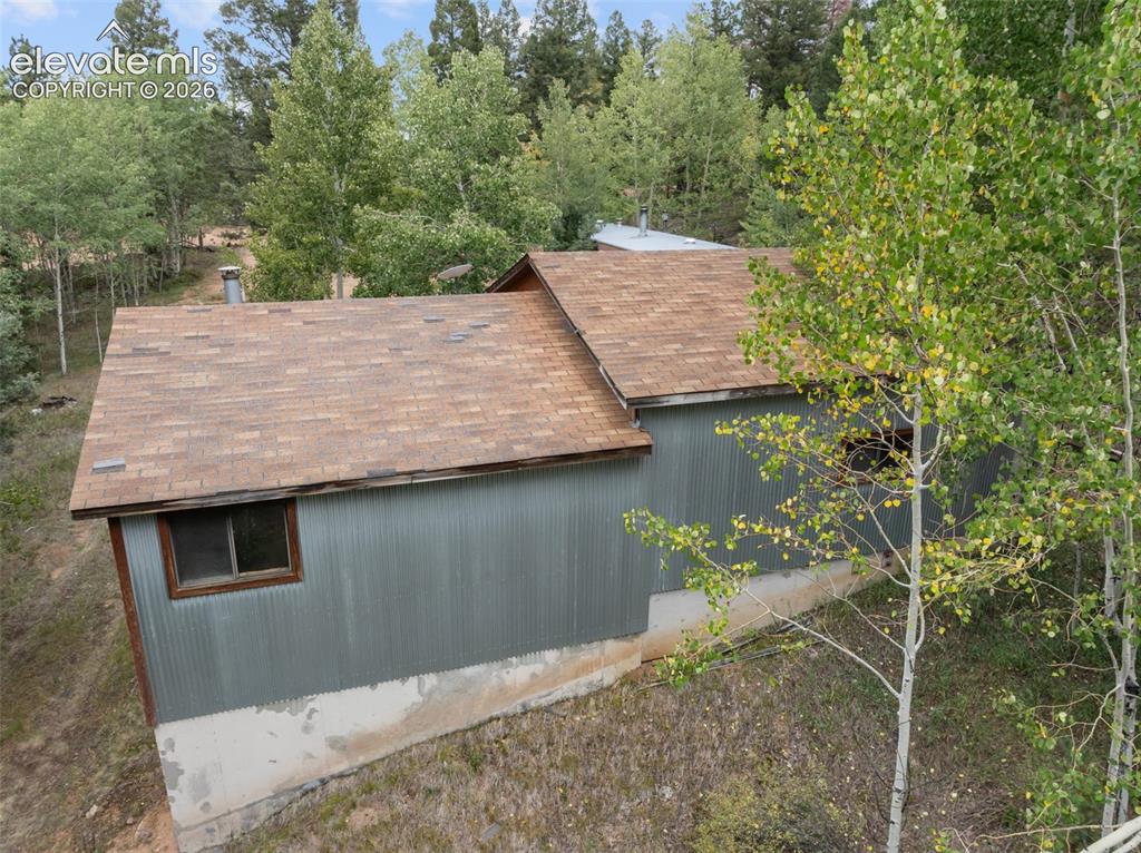 Image 13 of 26: Side of Structure