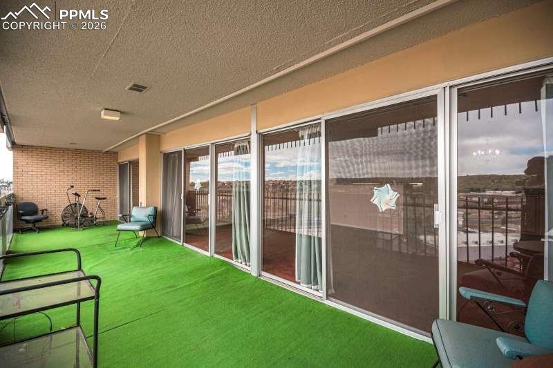 Image 29 of 34: Patio