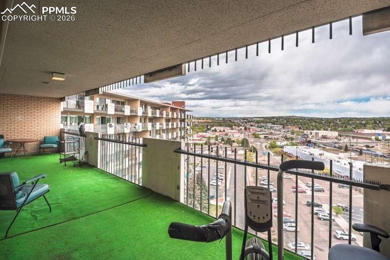 Image 30 of 34: Balcony