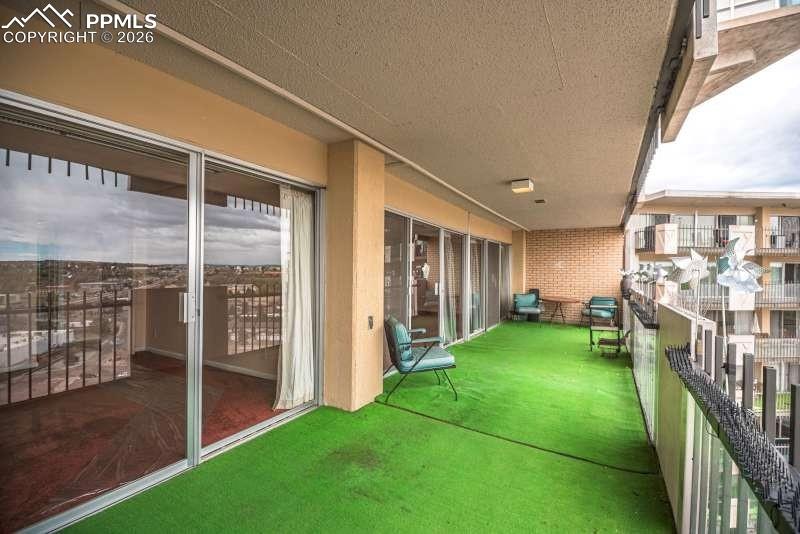 Image 31 of 34: Balcony