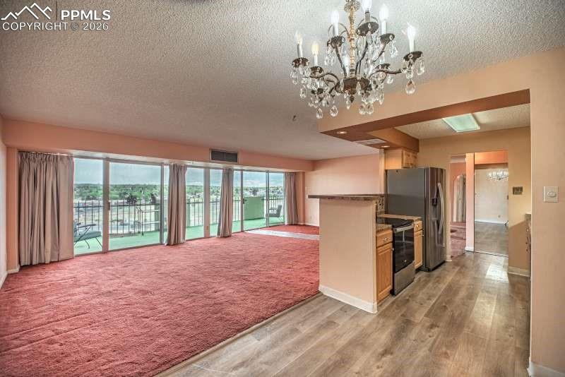 Image 6 of 34: Kitchen