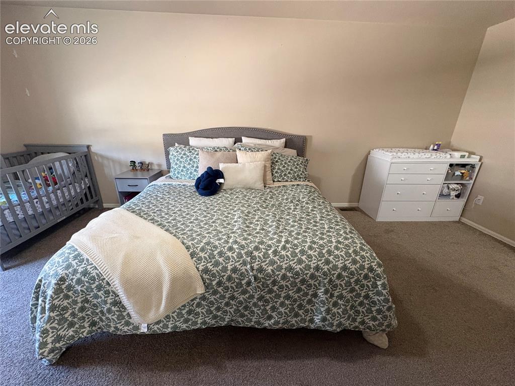 Image 10 of 17: Bedroom