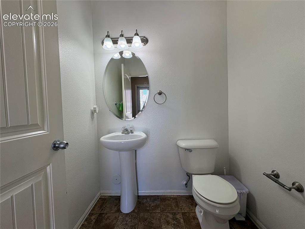 Image 6 of 17: Bathroom