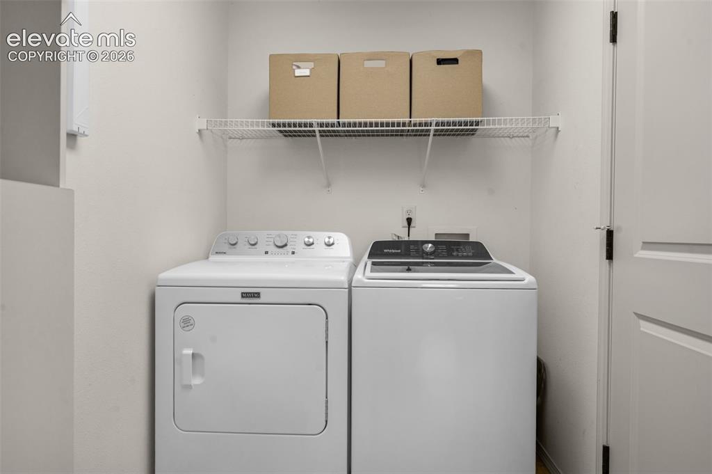 Image 30 of 50: Laundry