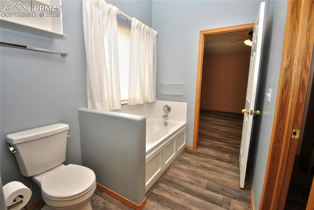 Image 15 of 32: Master Bathroom