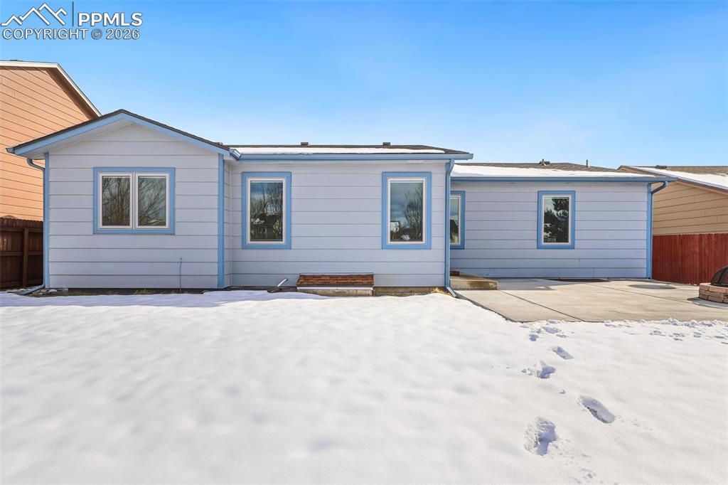 Image 26 of 27: Back of Structure