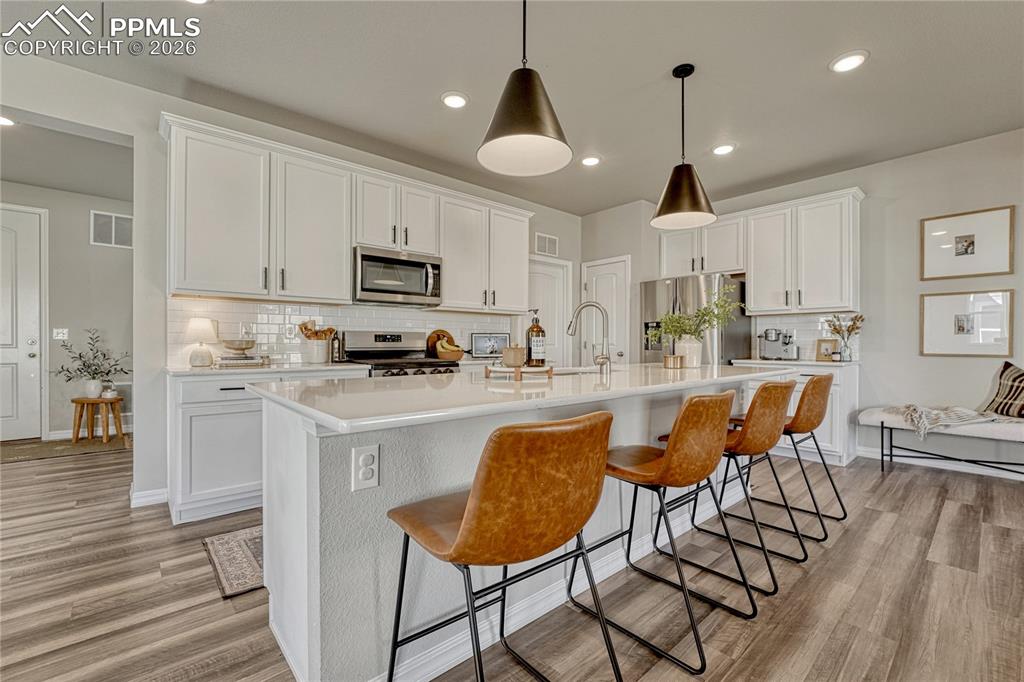 Image 8 of 50: Kitchen