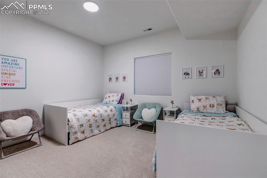 Image 34 of 43: Bedroom