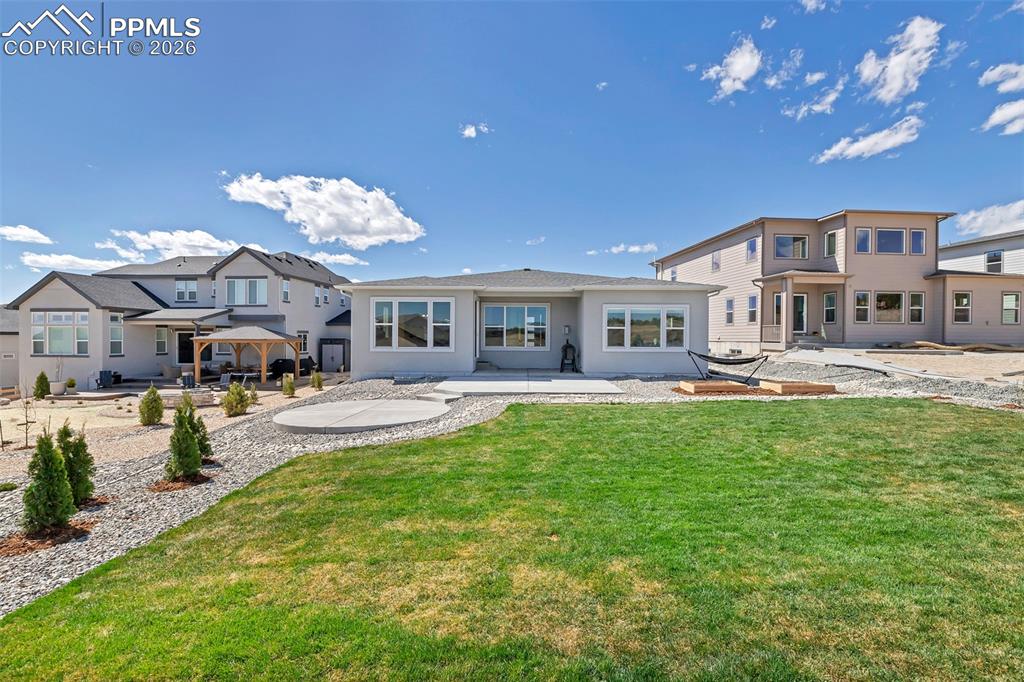 Image 36 of 43: Back of Structure