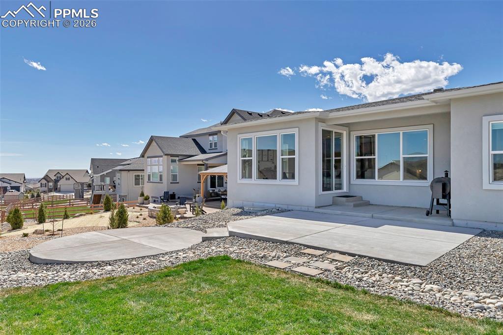 Image 38 of 43: Back of Structure