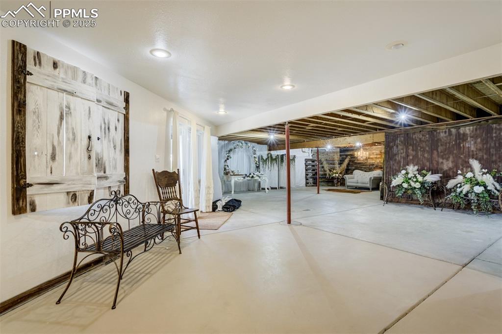 Image 26 of 50: View of unfinished below grade area