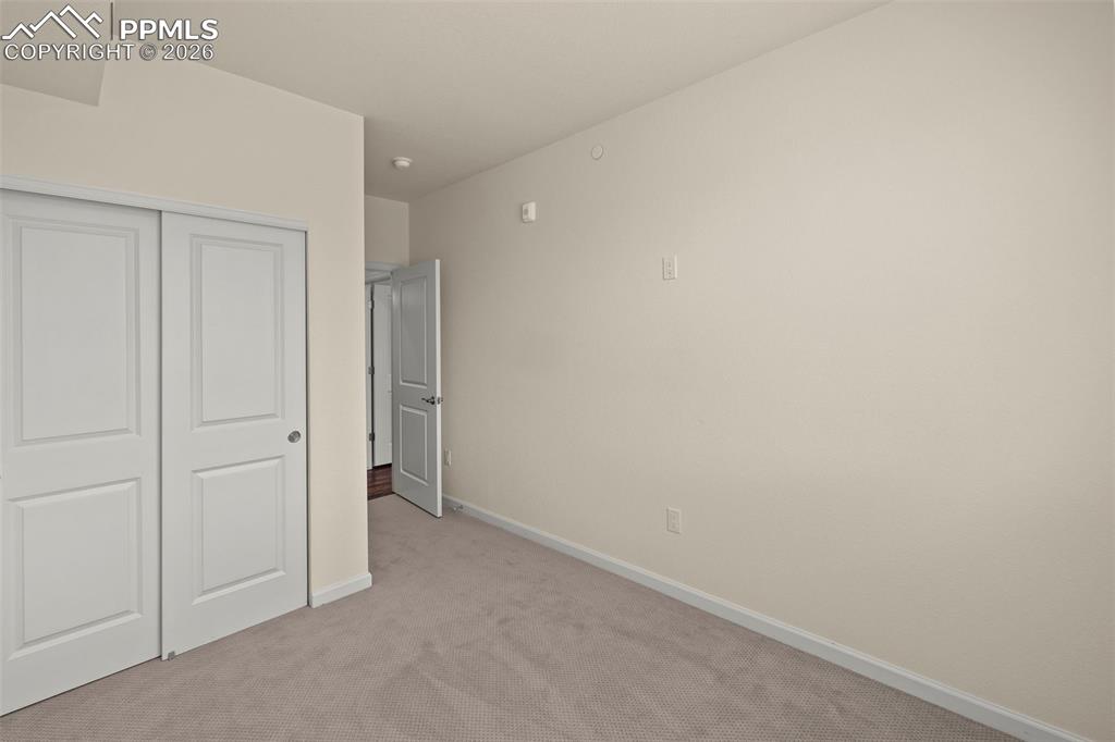 Image 18 of 33: Bedroom