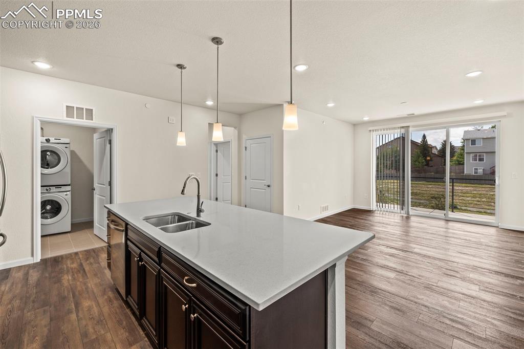 Image 19 of 33: Kitchen