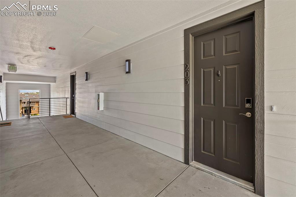 Image 31 of 33: Entry