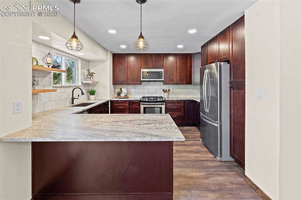 Image 11 of 42: Kitchen