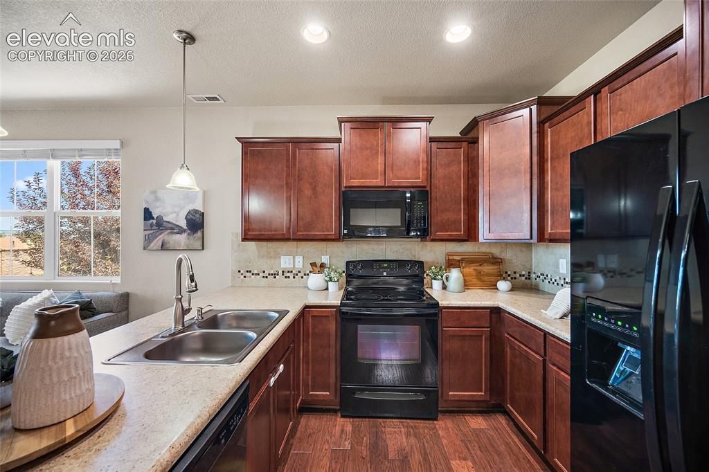 Image 6 of 29: Open Kitchen