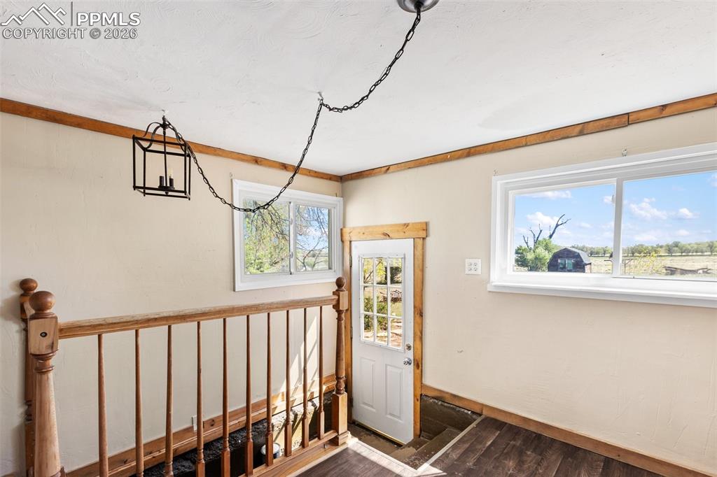 Image 11 of 45: Entry