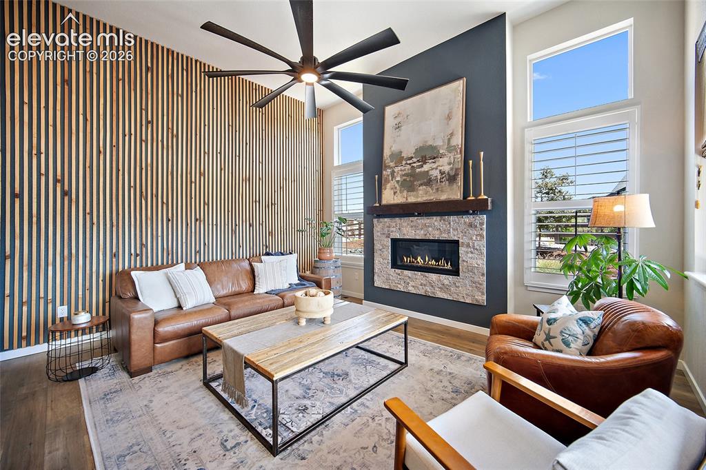 Image 5 of 42: Living Room