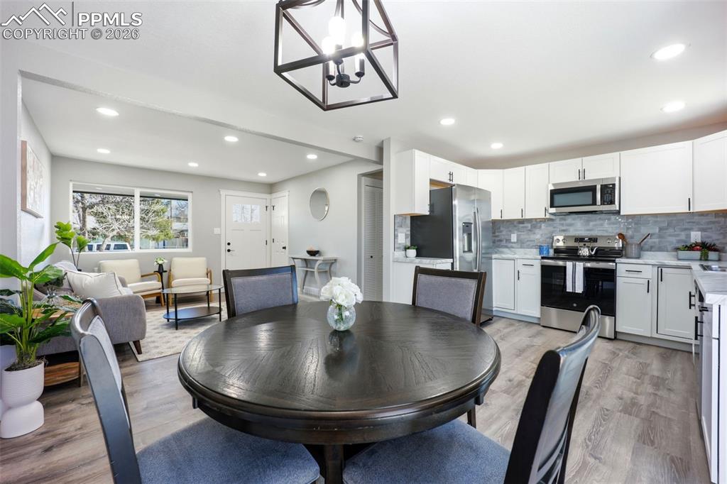 Image 10 of 39: Dining Area