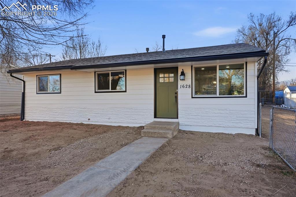 Image 2 of 39: Front of Structure