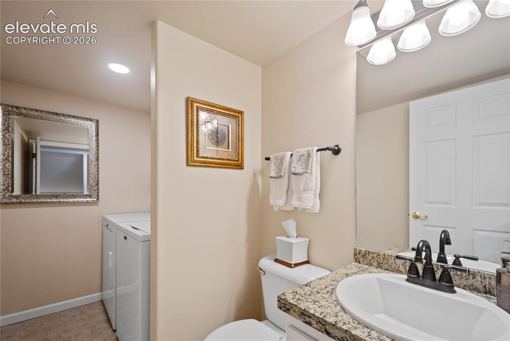 Image 16 of 40: Bathroom