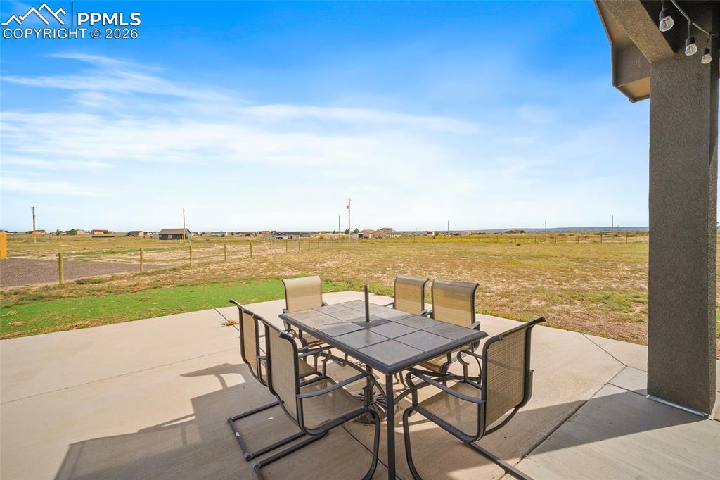 Image 29 of 36: Patio