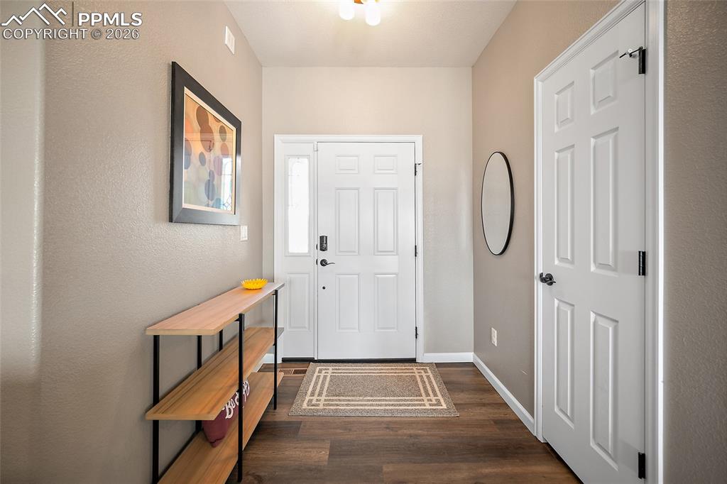 Image 4 of 36: Entry