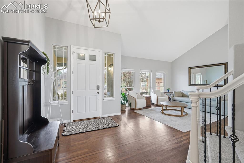 Image 4 of 50: Gorgeous Foyer