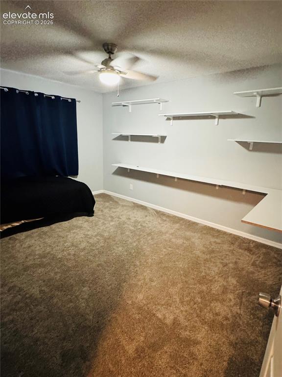 Image 18 of 35: Bedroom