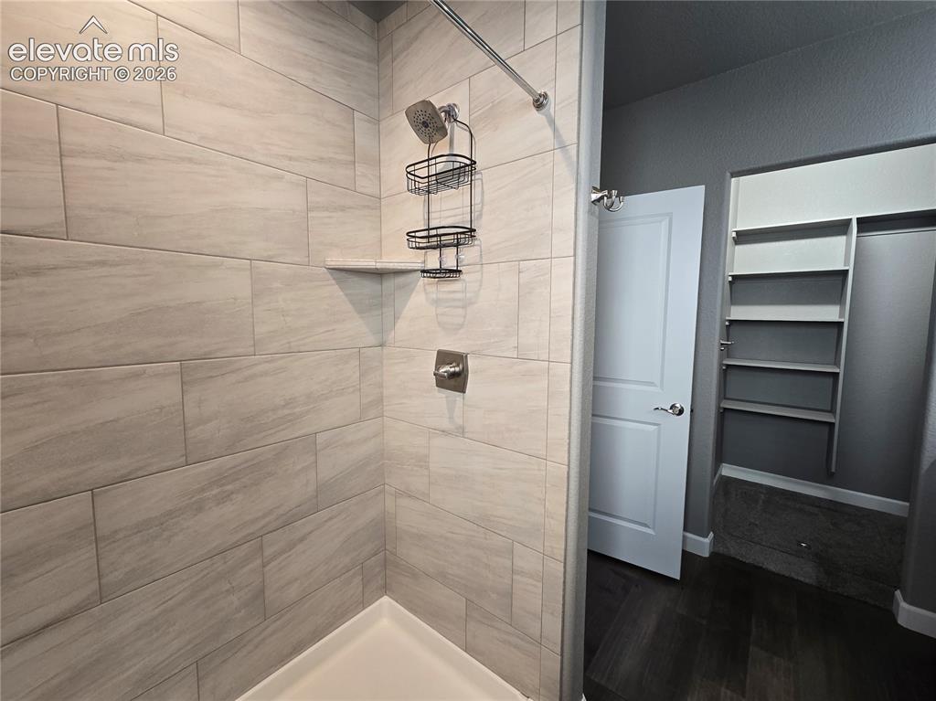 Image 18 of 33: Master Bathroom
