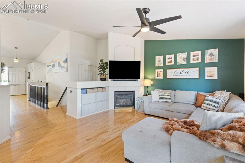Image 6 of 35: Living Room