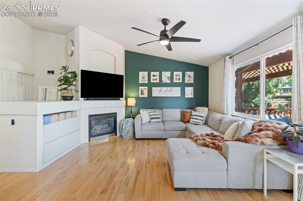 Image 7 of 35: Living Room