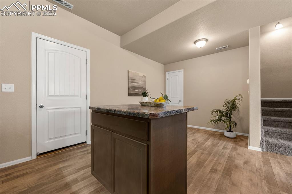 Image 15 of 37: Kitchen