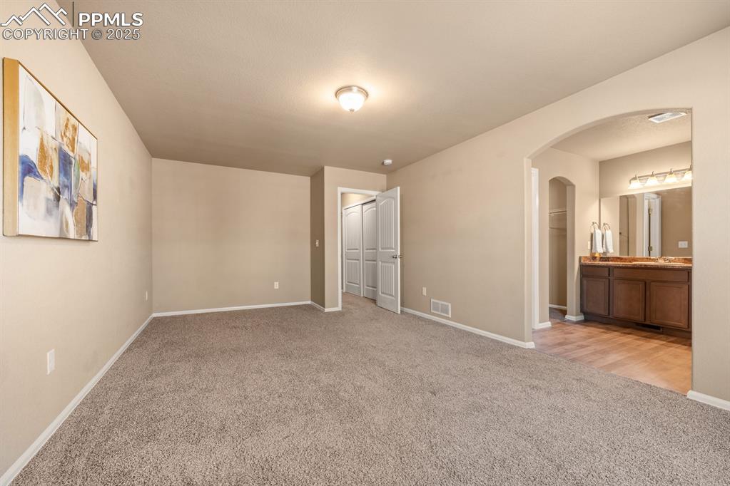 Image 16 of 37: Bedroom