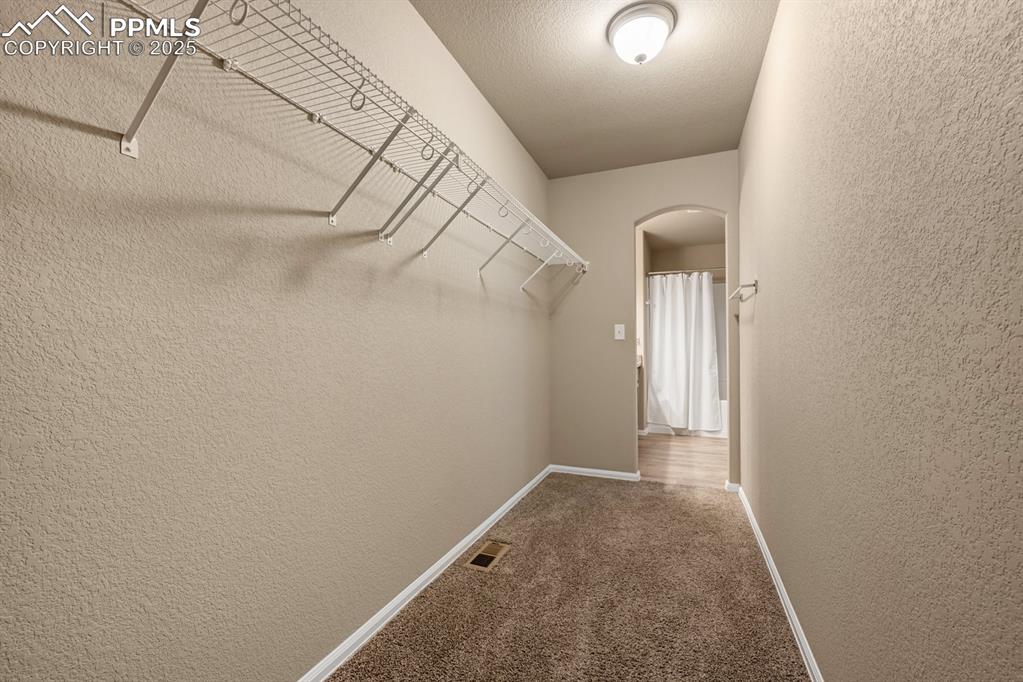 Image 23 of 37: Closet