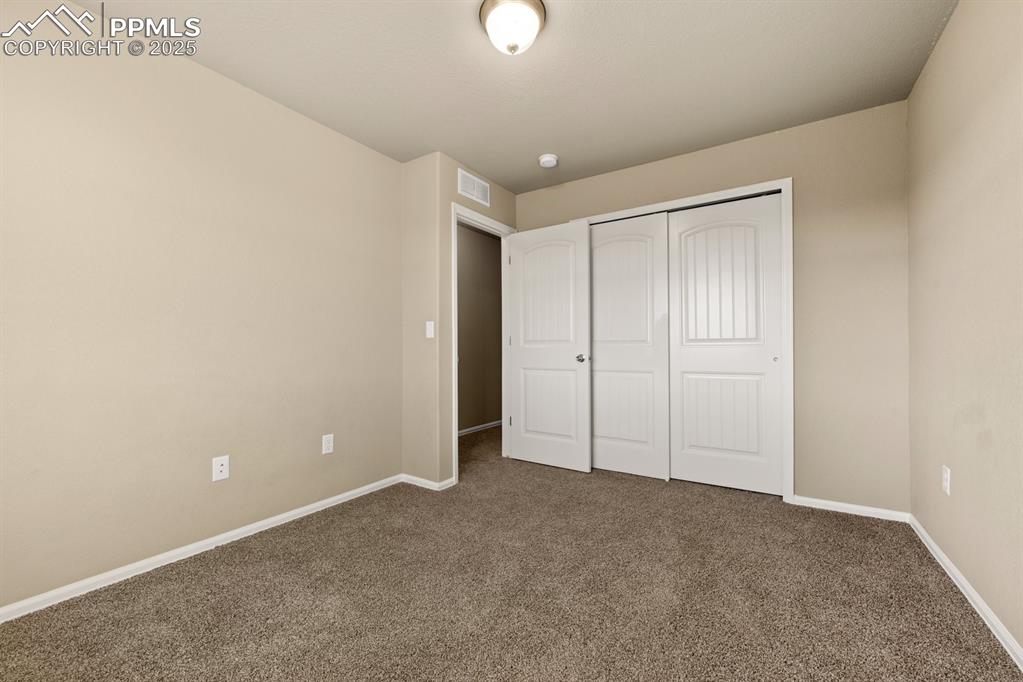 Image 25 of 37: Bedroom