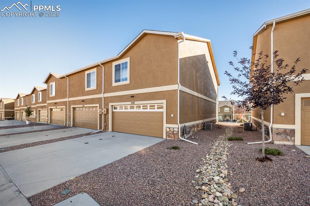 Image 35 of 37: Side of Structure