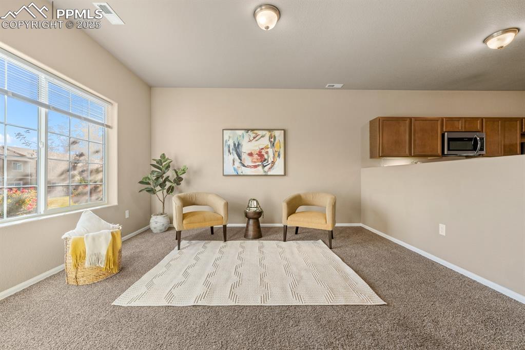 Image 5 of 37: Sitting Room