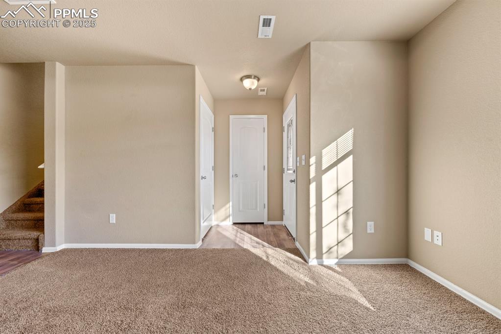 Image 6 of 37: Entry