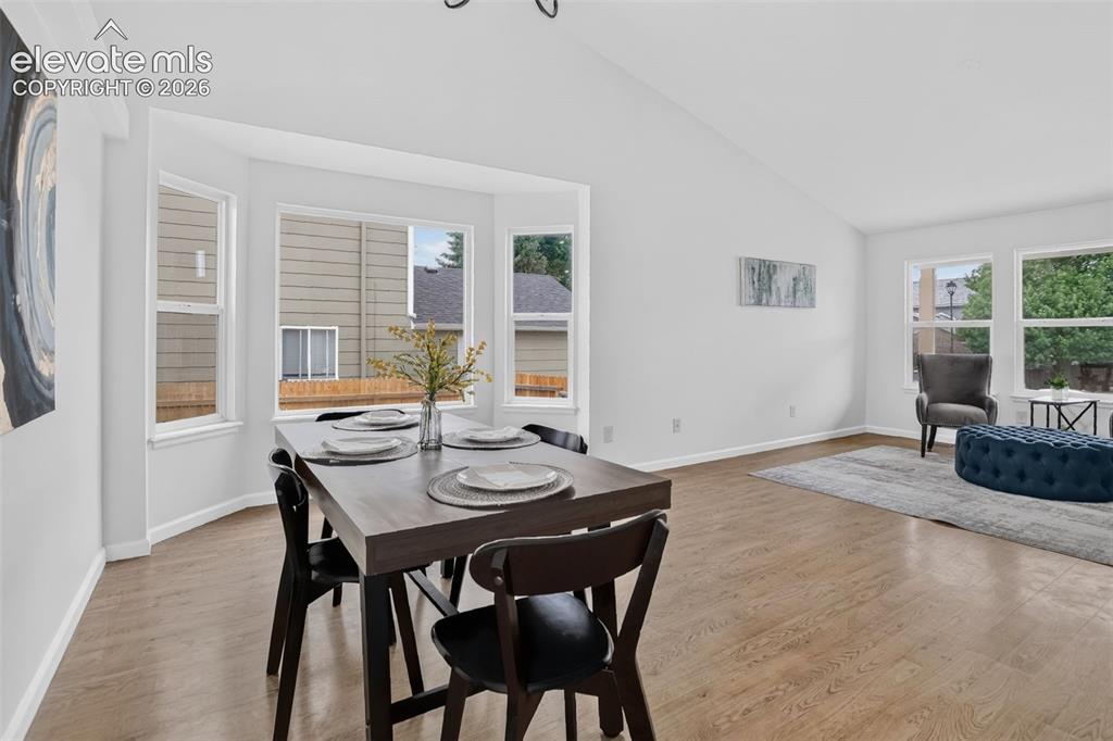 Image 11 of 43: Dining Area