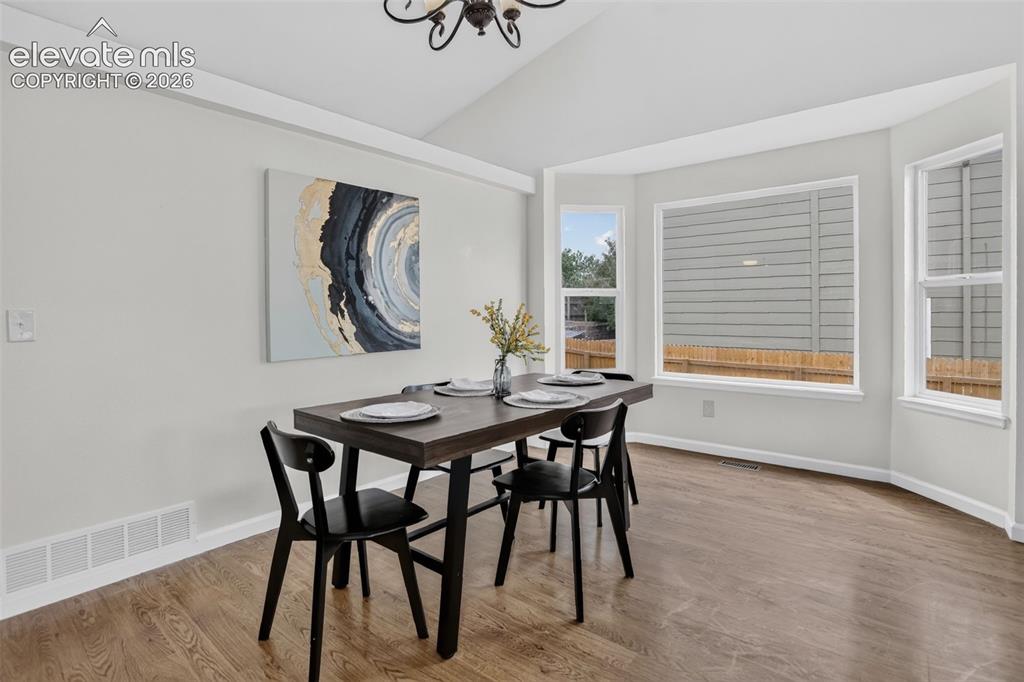 Image 12 of 43: Dining Area