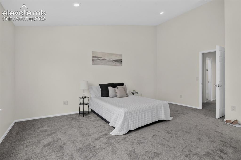 Image 23 of 43: Bedroom