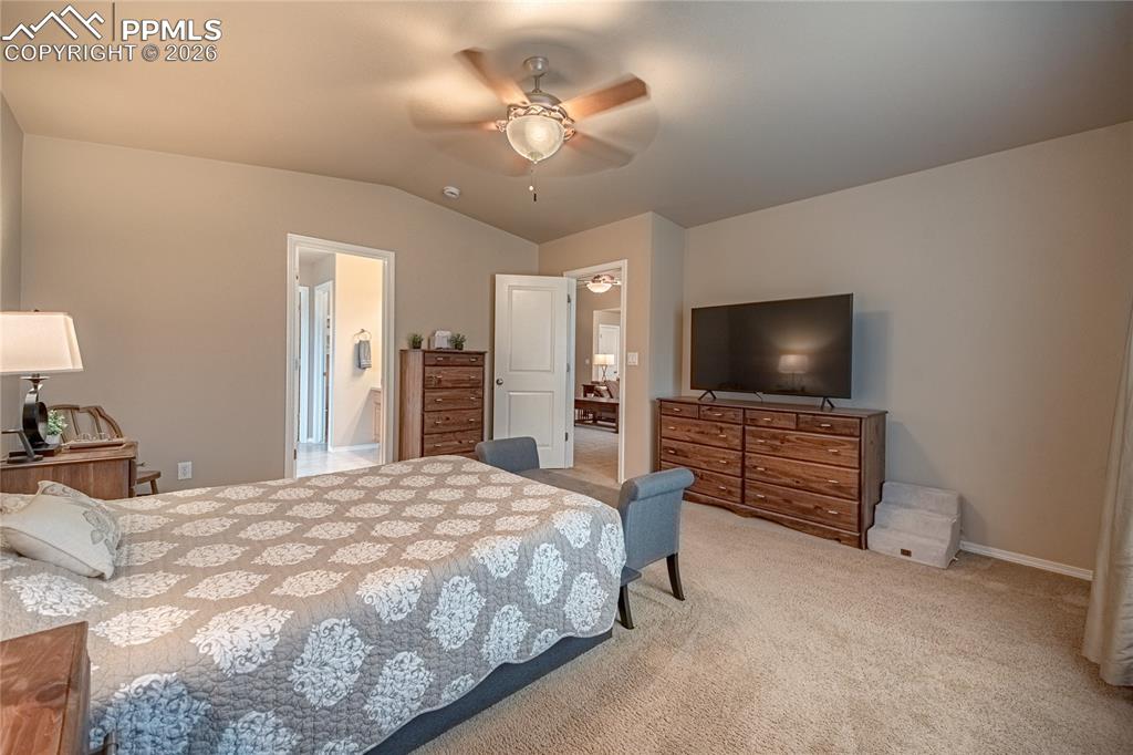 Image 10 of 35: Bedroom