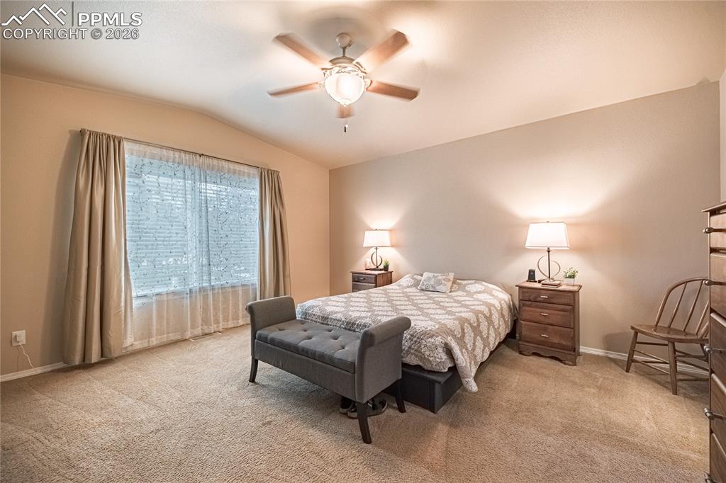 Image 9 of 35: Bedroom