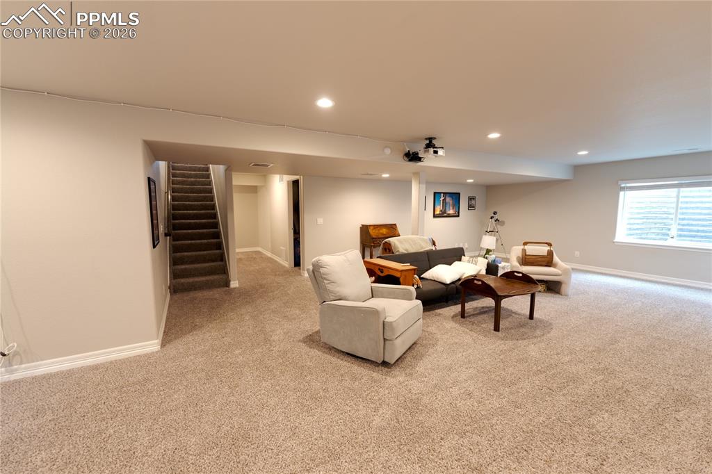 Image 15 of 23: Living Room